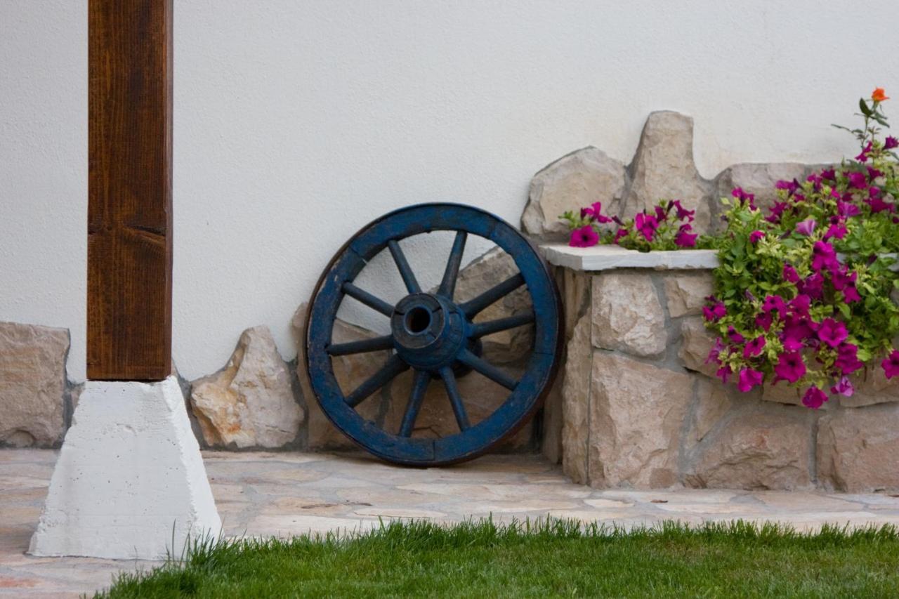 Villa Fortuna โมสตาร์ ภายนอก รูปภาพ